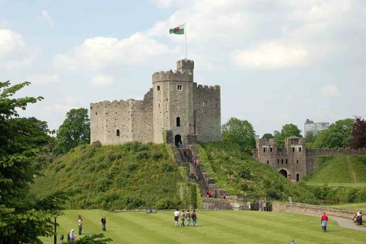 Cardiff Castle Parking  Cardiff Greyfrairs Car Park - NCP