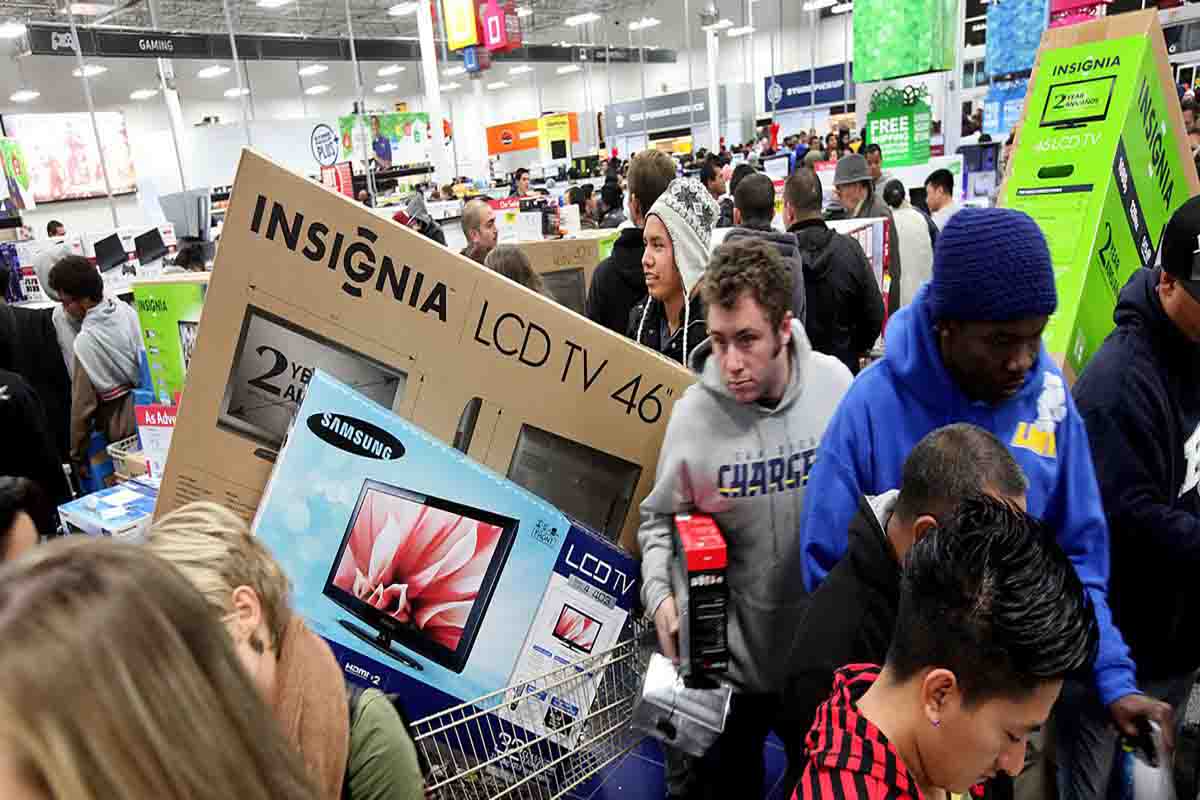 BLACK FRIDAY 2022 : Are Stores Opening at Midnight? Know Here