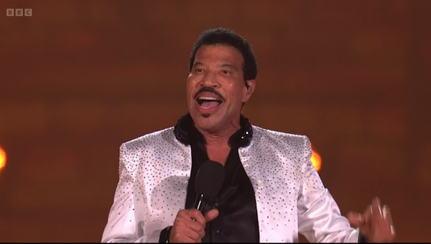 Lionel-Richie-fans-were-disappointed-with-the-singer’s-performance