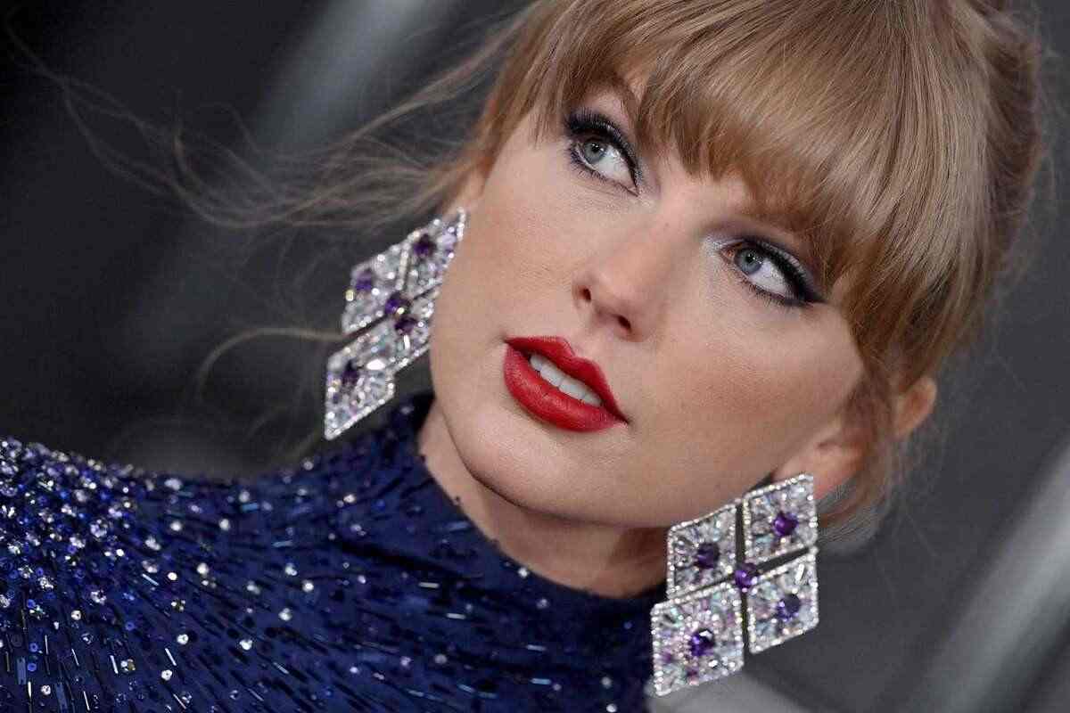 Unveiling the Vault: Solving Taylor Swift's 'All You Had To Do Was Stay'  Puzzle – Answers at Your Fingertips - SarkariResult