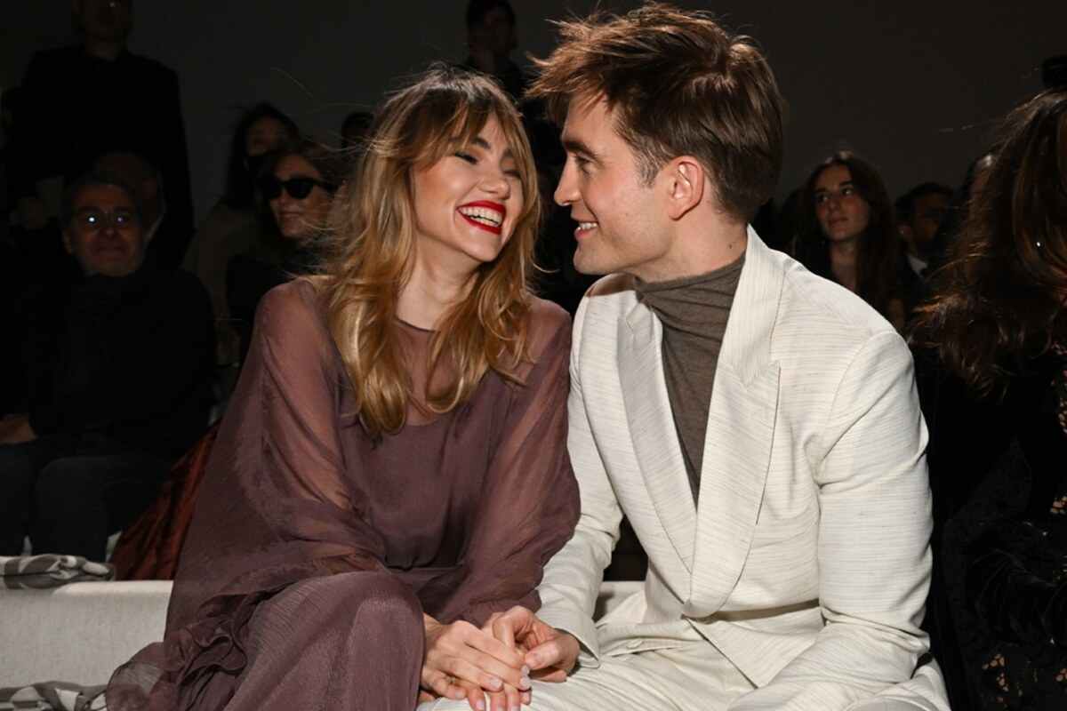 Suki Waterhouse And Robert Pattinson Expecting First Child Together; Singer Announces Pregnancy And Shows