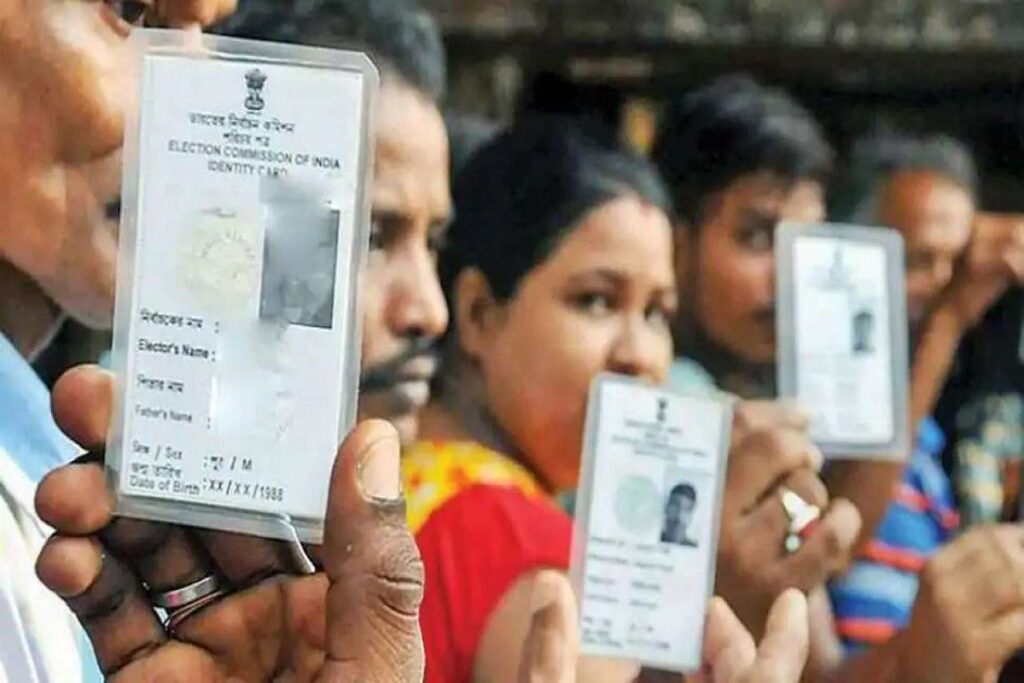 Potpuni vodič za glasovanje u Indiji चुनाव प्रक्रिया, मतदाता पहचान पत्र डाउनलोड, और योग्य पहचान पत्र